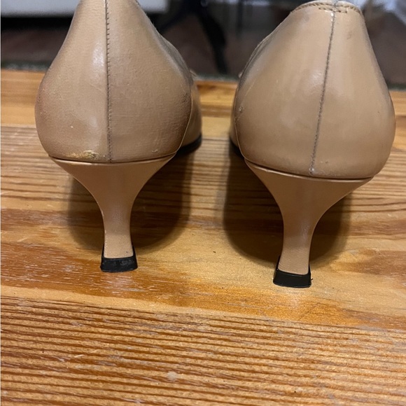 Stuart Weitzman pointed toe pumps, size 5 1/2 - Picture 3 of 4